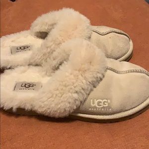 Cream Slightly Used UGG slippers